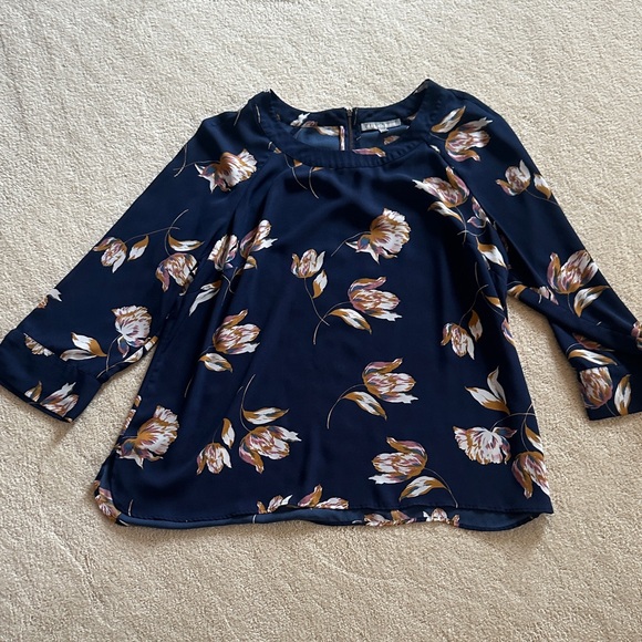 Daniel Rainn Tops - Daniel Rainn Navy Floral Blouse